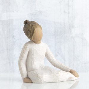 Statuetta 'Bambino Premuroso' della linea Willow Tree